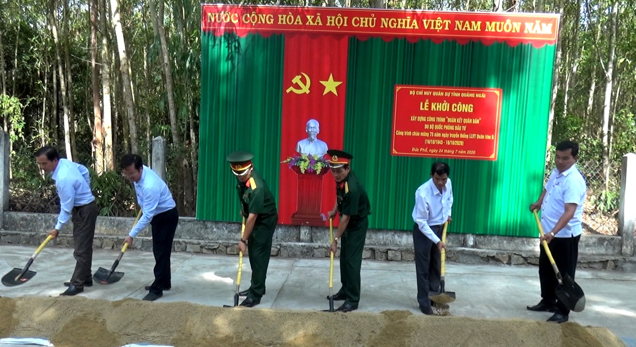 Bộ CHQS tỉnh Quảng Ngãi tổ chức khởi công xây dựng Công trình “Đoàn kết quân dân” 